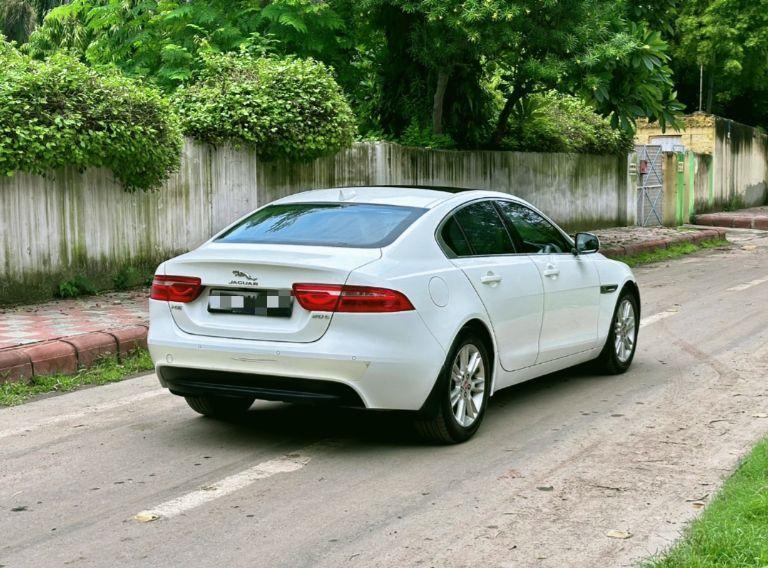 Jaguar XE Prestige 2017