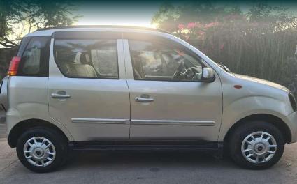 Mahindra Quanto C6 2012