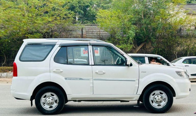 Tata Safari Storme 2.2 EX 4X2 2017