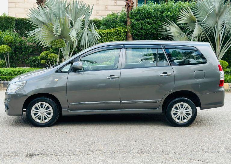 Toyota Innova 2.0 G4 2015