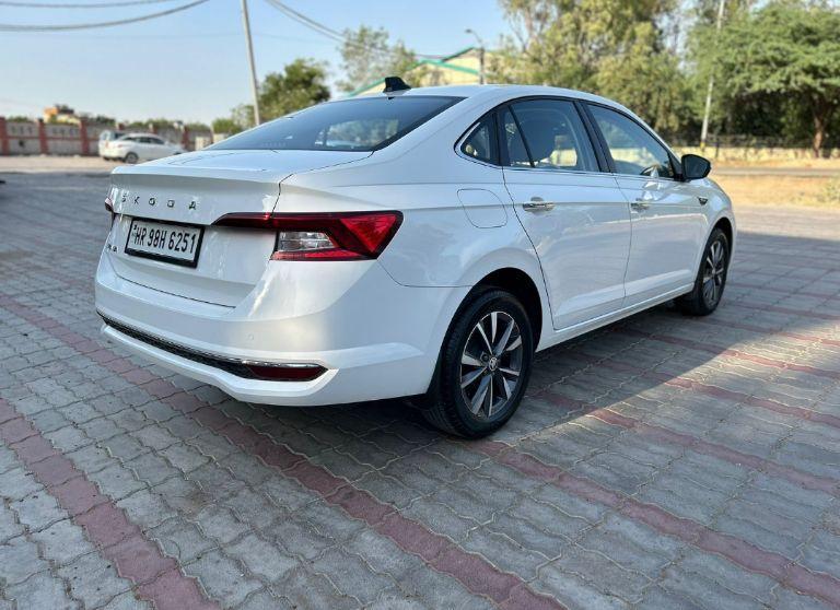 Skoda Slavia Style 1.0L TSI AT 2022