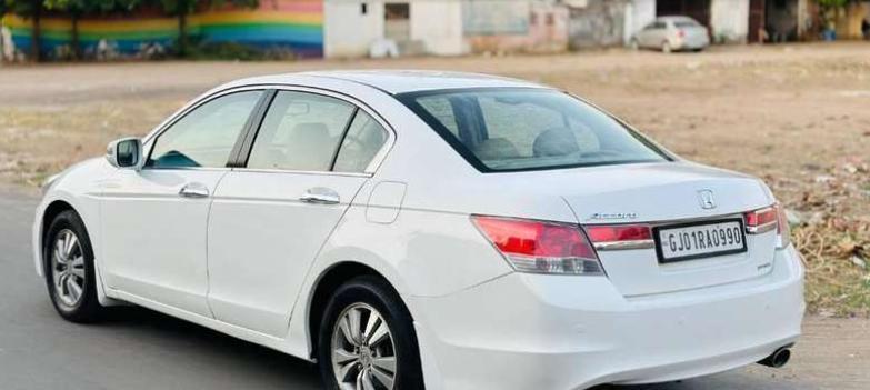 Honda Accord 2.4 AT 2012