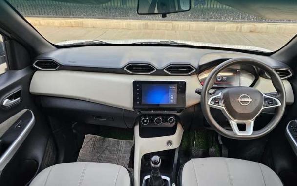 Nissan Magnite XV MT 2021