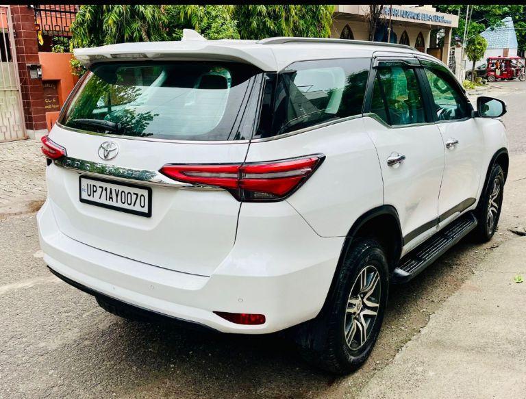 Toyota Fortuner 2.8 4x2 AT 2023