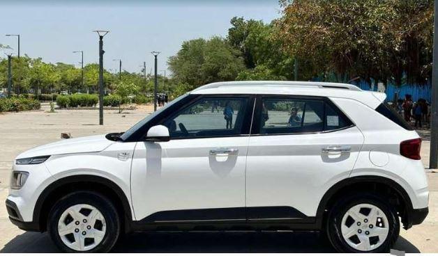 Hyundai Venue S 1.2 Petrol 2020