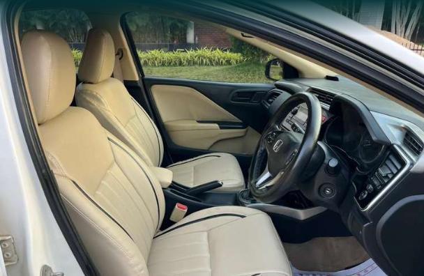 Honda City SV i-DTEC 2016