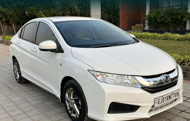 Honda City SV i-DTEC 2016