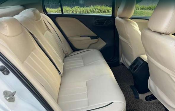 Honda City SV i-DTEC 2016