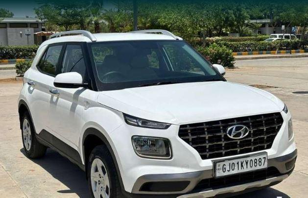 Hyundai Venue S 1.2 Petrol 2020