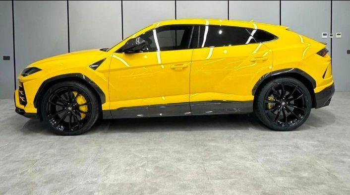 Lamborghini Urus Twin-Turbo V8 2020
