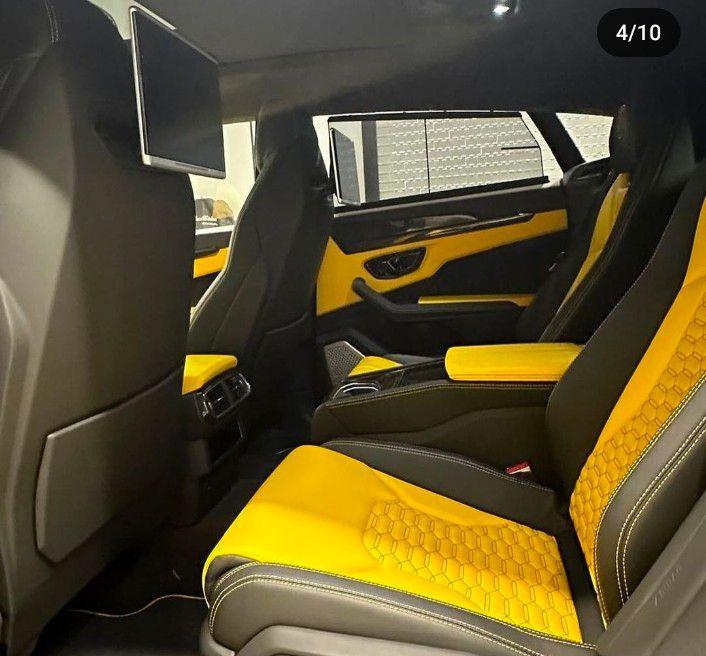 Lamborghini Urus Twin-Turbo V8 2020