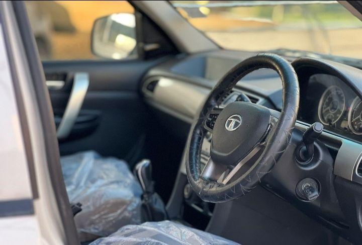 Tata Safari Storme 2.2 EX 4X2 2019