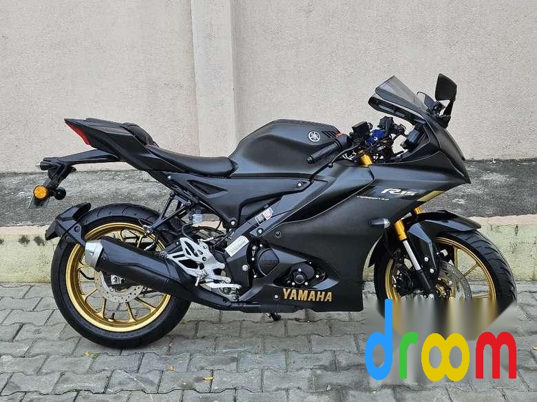 Yamaha YZF-R15 V4 Dark Knight 2024
