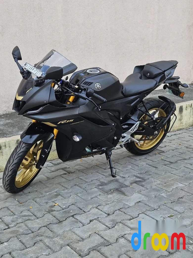 Yamaha YZF-R15 V4 Dark Knight 2024