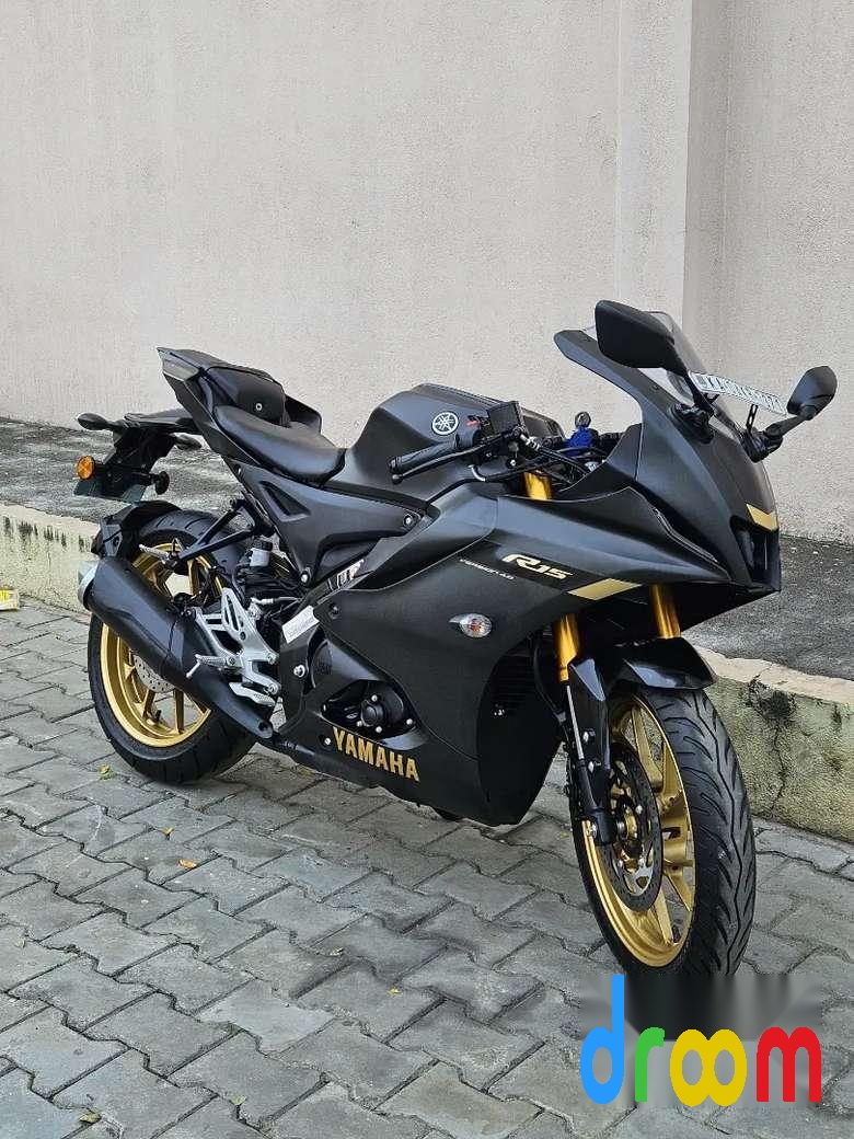 Yamaha YZF-R15 V4 Dark Knight 2024