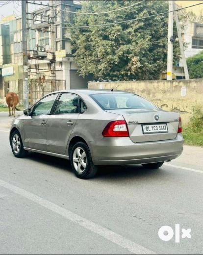Skoda Rapid Ambition 1.6 TDI CR MT Plus Alloy 2014