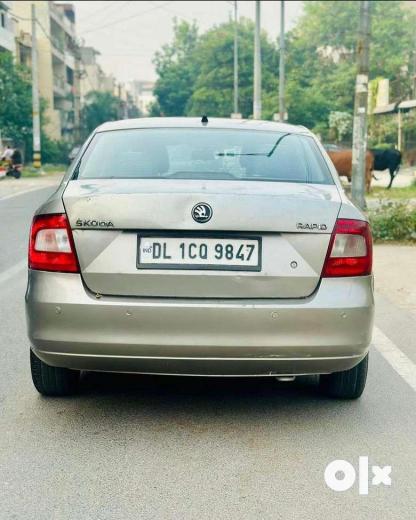 Skoda Rapid Ambition 1.6 TDI CR MT Plus Alloy 2014