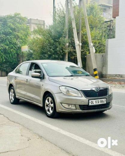 Skoda Rapid Ambition 1.6 TDI CR MT Plus Alloy 2014