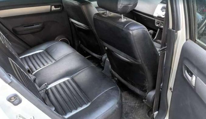 Maruti Suzuki Swift VXi 2011