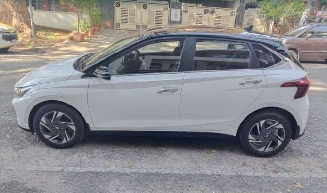 Hyundai i20 Asta 1.2 IVT Petrol 2021