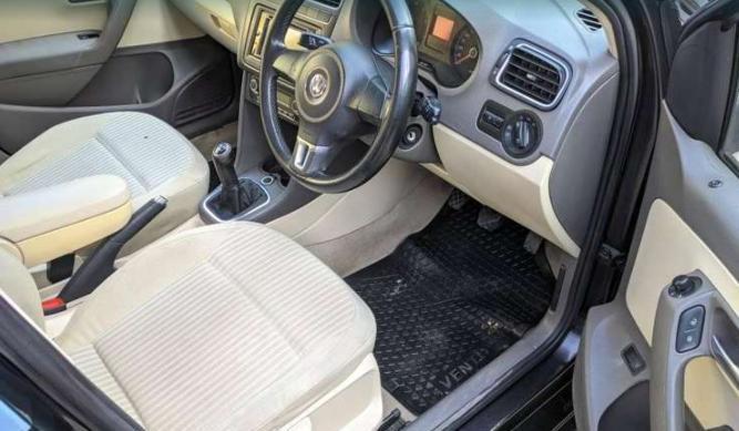 Volkswagen Vento Highline Petrol 2011
