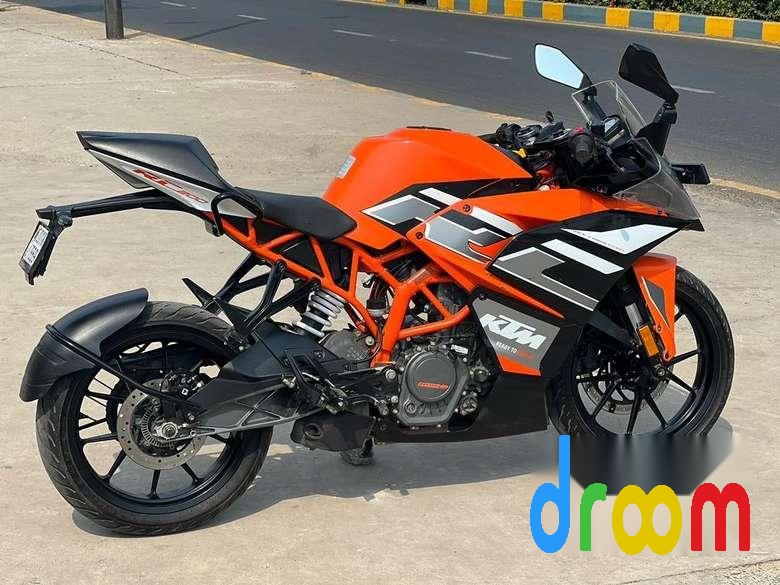 KTM RC 200 2021