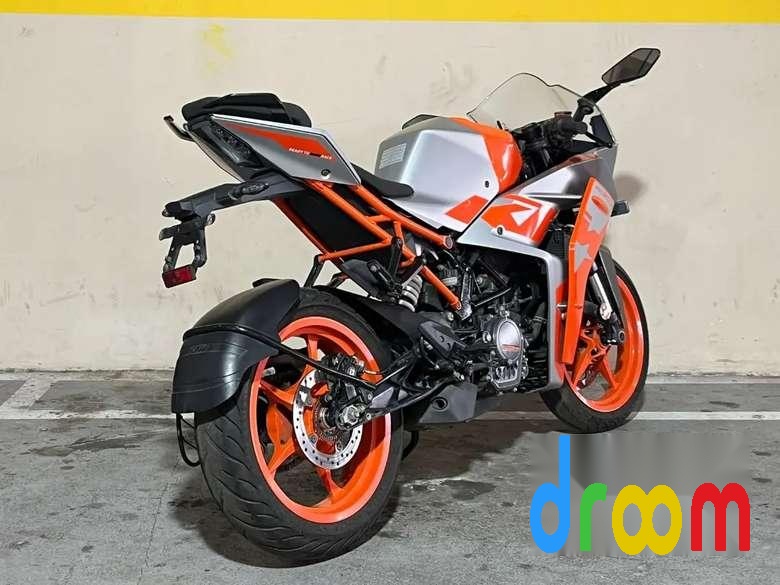 KTM RC 200 2021