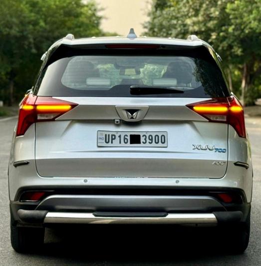 Mahindra XUV700 AX 7 Petrol AT Luxury Pack 7 STR 2022