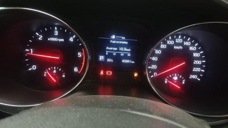 Kia Carnival Premium 7 STR 2021