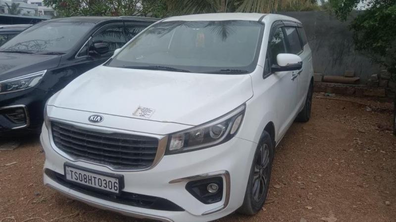 Kia Carnival Premium 7 STR 2021