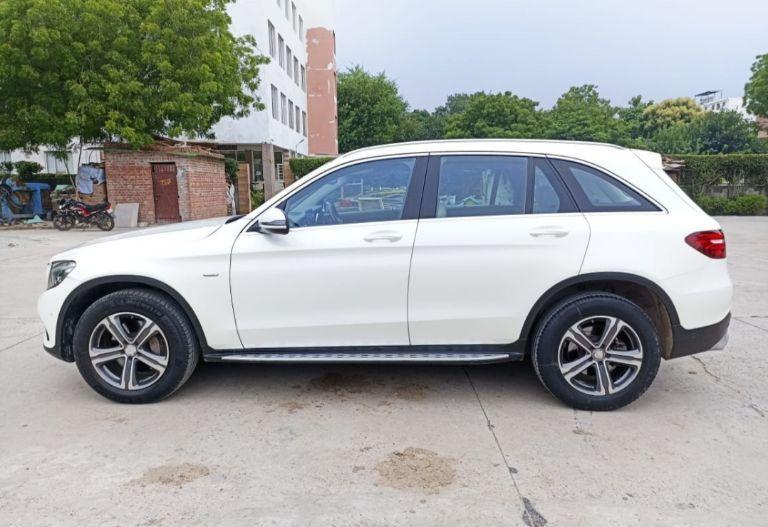 Mercedes-Benz GLC 220 D 4MATIC 2016