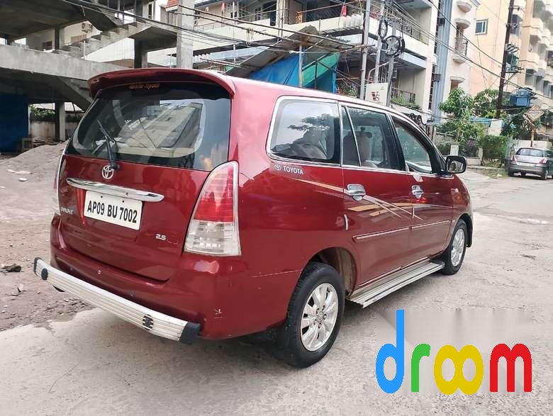 Toyota Innova 2.5 E 7 STR 2009