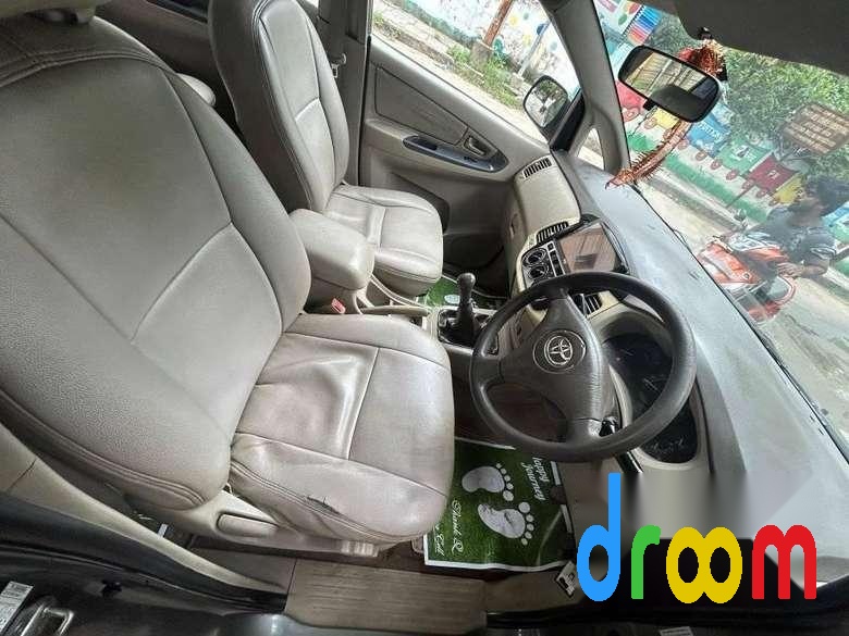 Toyota Innova 2.5 G (Diesel) 8 Seater BS IV 2010
