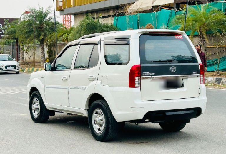 Tata Safari Storme 2.2 EX 4X2 2017