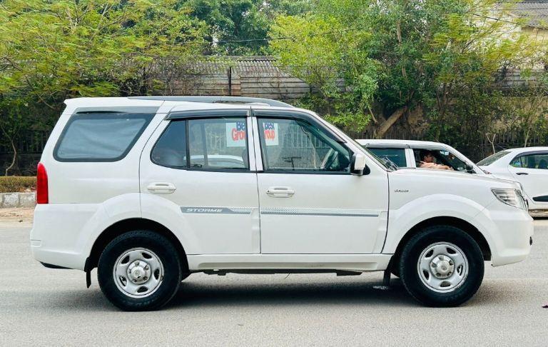 Tata Safari Storme 2.2 EX 4X2 2017