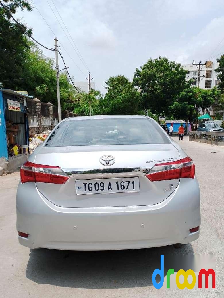 Toyota Corolla Altis D-4D J 2013