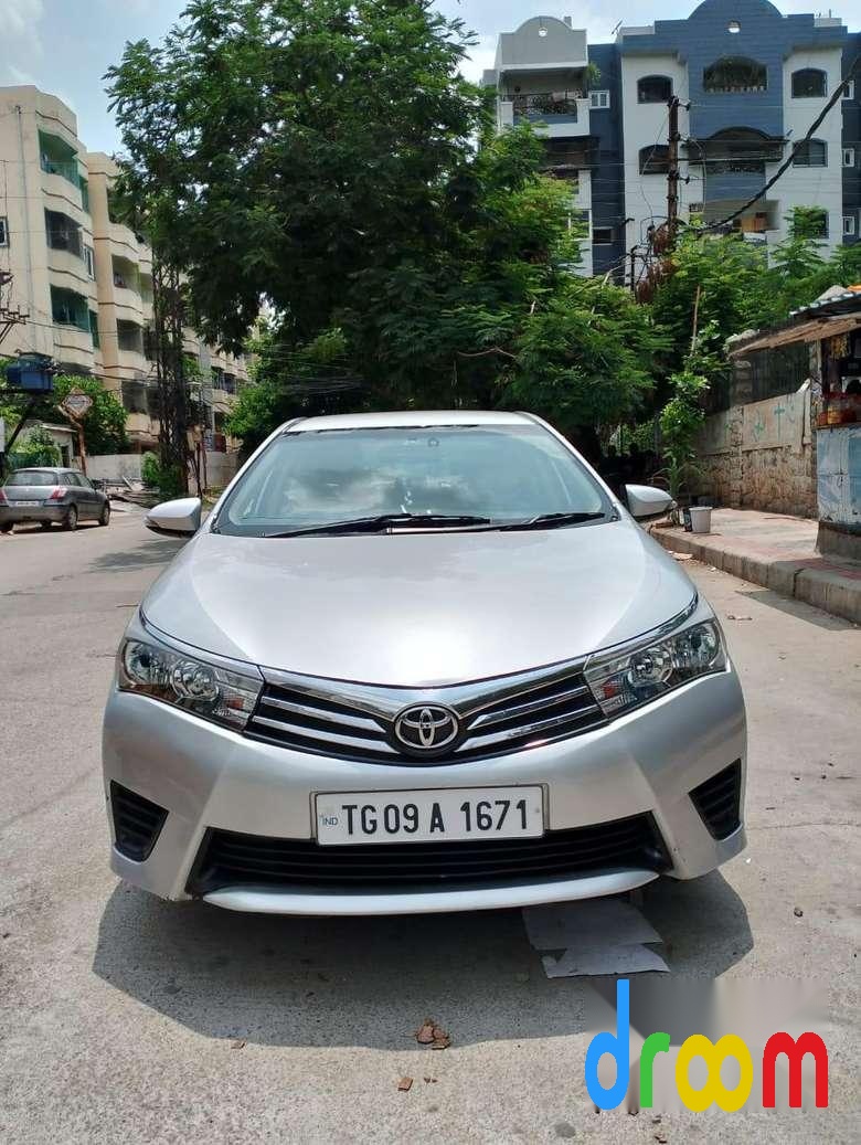 Toyota Corolla Altis D-4D J 2013