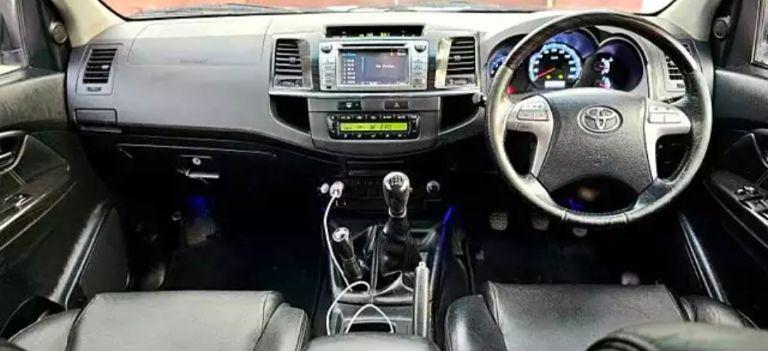 Toyota Fortuner 3.0 4X4 MT 2015