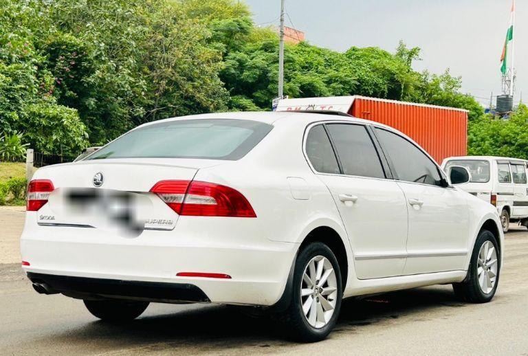 SKODA SUPERB Elegance 1.8 TSI AT 2014