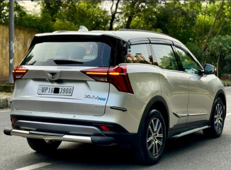 Mahindra XUV700 AX 7 Petrol AT 7 STR 2022