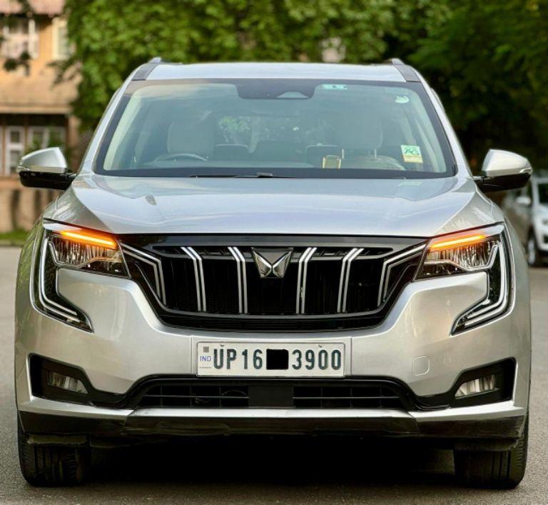 Mahindra XUV700 AX 7 Petrol AT 7 STR 2022