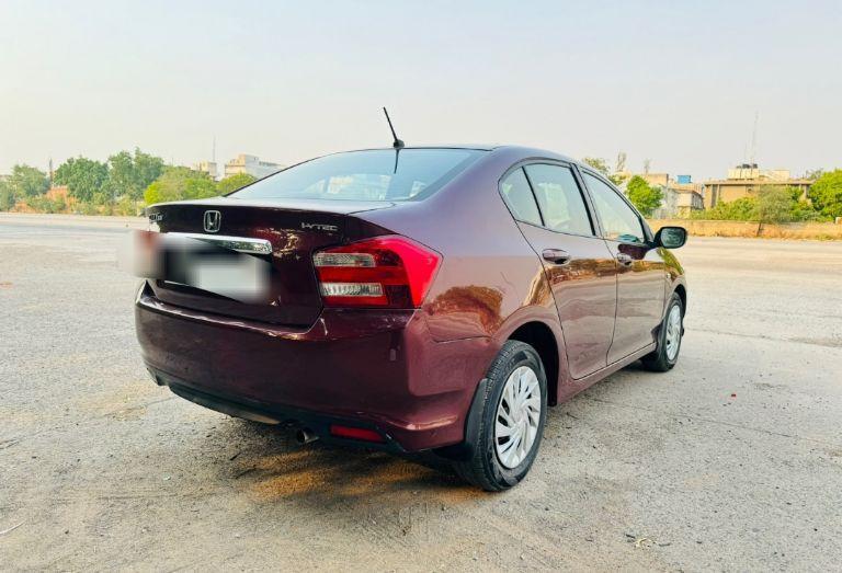 Honda City 1.5 E MT i-VTEC 2013