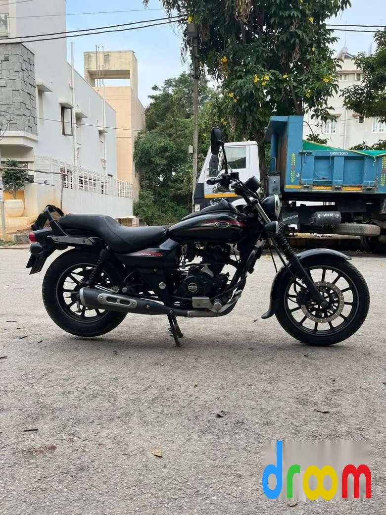 Bajaj Avenger Street 220 2016