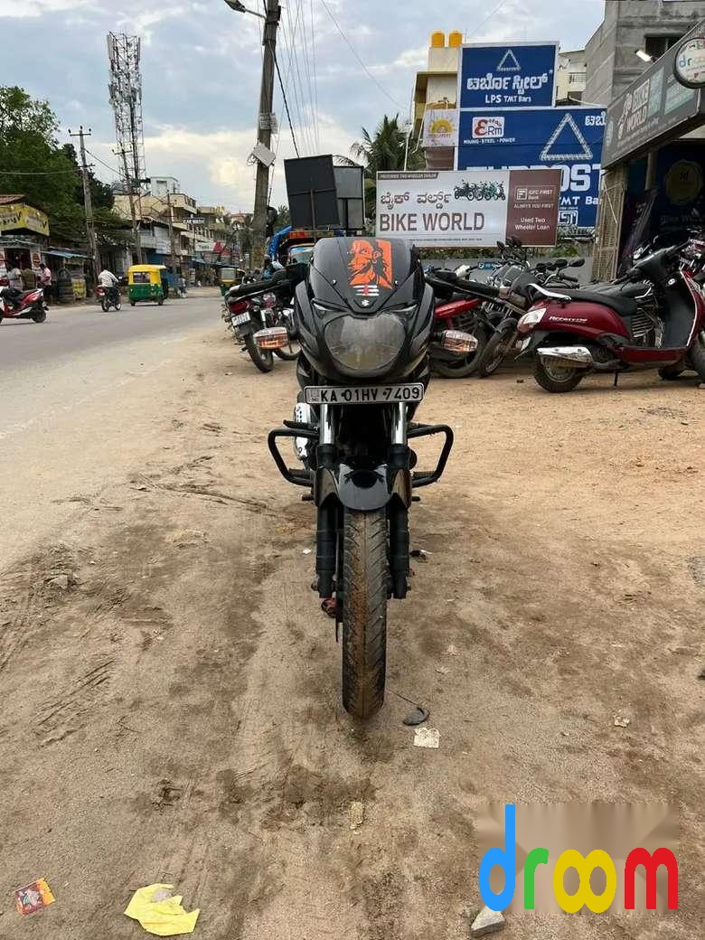 Bajaj Pulsar 180cc 2017