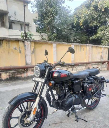 Royal Enfield Classic 350cc Classic Dark Dual Channel 2021