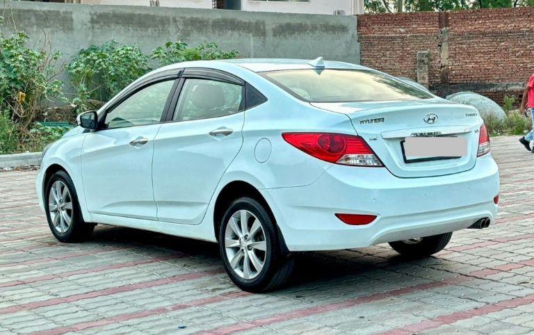 Hyundai Verna 1.6 CRDI SX (O) 2012