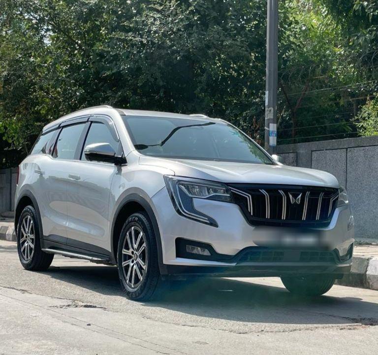 Mahindra XUV700 AX 7 Petrol AT Luxury Pack 7 STR 2021