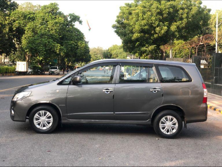 Toyota Innova 2.0 GX 8 STR BS IV 2015
