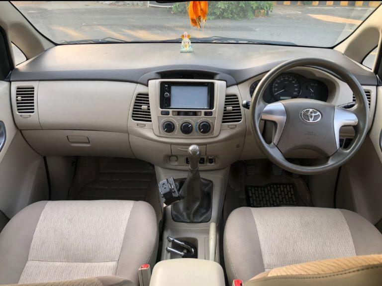 Toyota Innova 2.0 GX 8 STR BS IV 2015