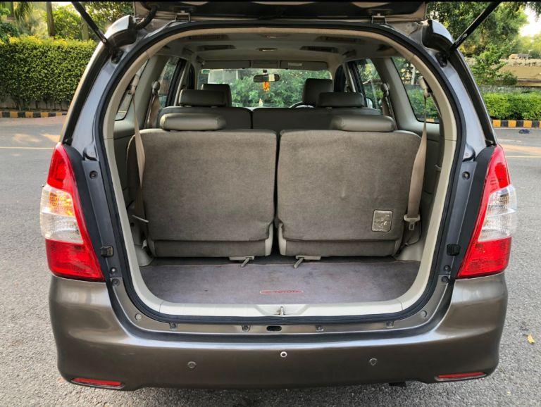 Toyota Innova 2.0 GX 8 STR BS IV 2015